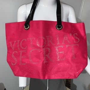 Victoria Secret hot pink/ fuschia bag Great for Beach